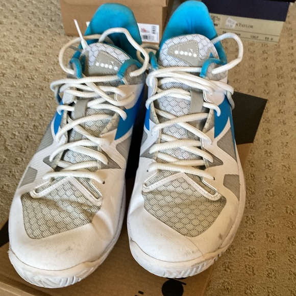 Diadora tennis court shoes - Picture 2 of 8